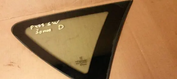 Peugeot 407 Rear side window AS2