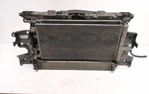 Renault Megane III Radiator support slam panel 752100004R