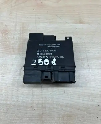 Mercedes-Benz E W211 Keyless (KESSY) go control unit/module 2118208826