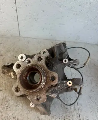 BMW 7 G11 G12 Rear wheel hub 686566106 62165410