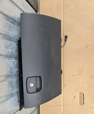 Jaguar XE Glove box GX730060T10AC