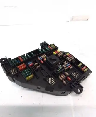 BMW 5 F10 F11 Fuse module 9234424 061010 00910841