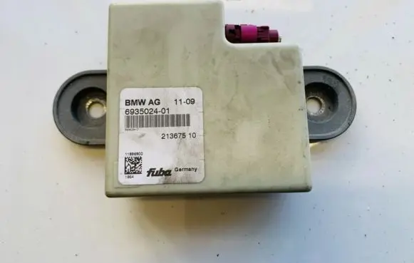 BMW 3 E46 Antenna control unit 693502401 6935024-01
