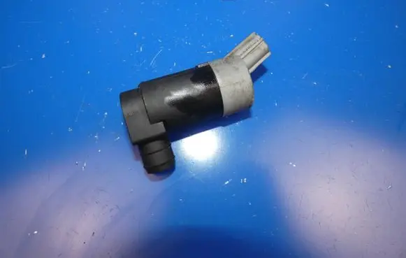 Jaguar XJ X351 Windscreen/windshield washer pump 
