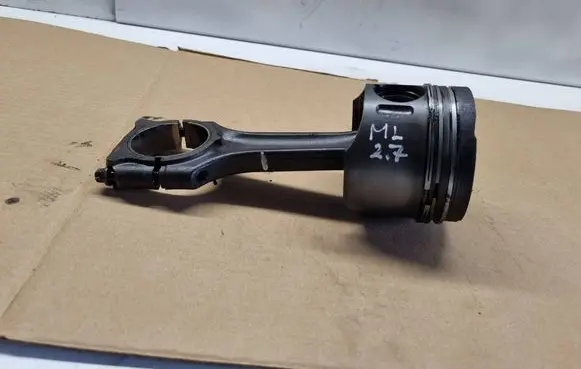 Mercedes-Benz ML W163 Piston with connecting rod R08857