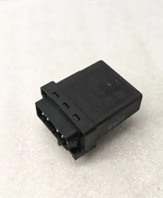 BMW 5 E39 Glow plug pre-heat relay 2246919 72RB510