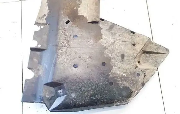 Subaru Legacy Engine splash shield/under tray 