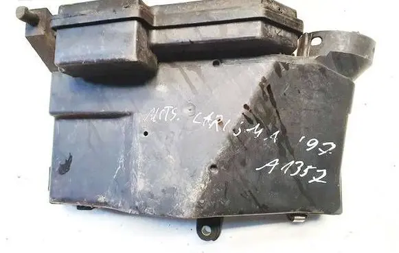 Mitsubishi Carisma Air filter box