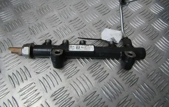 Citroen DS3 Fuel main line pipe 9804776780 28497z01