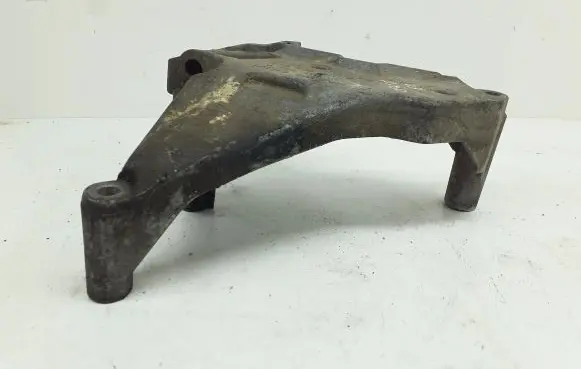 Skoda Octavia Mk2 (1Z) Engine mounting bracket 03G199207F V200K132