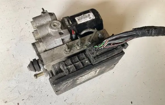 Volkswagen Sharan ABS Pump 7M0907379A 10094503033 7M0614111L
