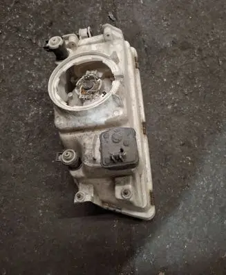 Volvo S40, V40 Headlight/headlamp 203729B