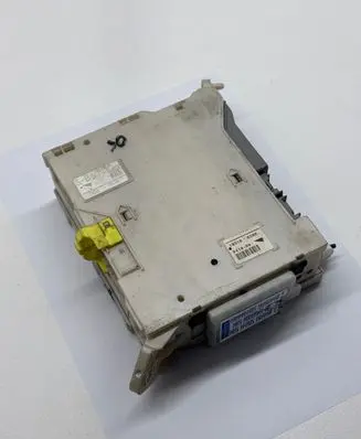 Lexus IS 220D-250-350 Fuse module 94180W 103180506