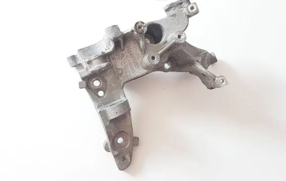 Citroen C4 II Generator/alternator bracket 9684613880