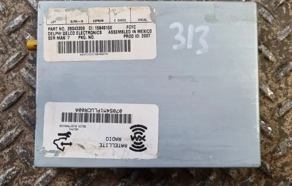 Cadillac Escalade Aerial antenna amplifier 28043359