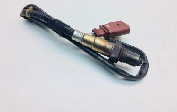 Volkswagen PASSAT CC Lambda probe sensor 022906262AQ