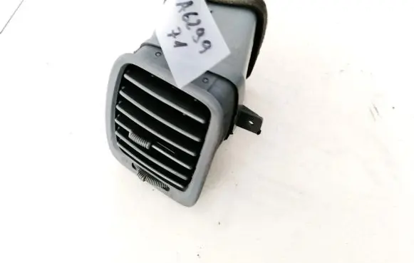 Hyundai Sonata Dash center air vent grill 9746138000 97461-38000
