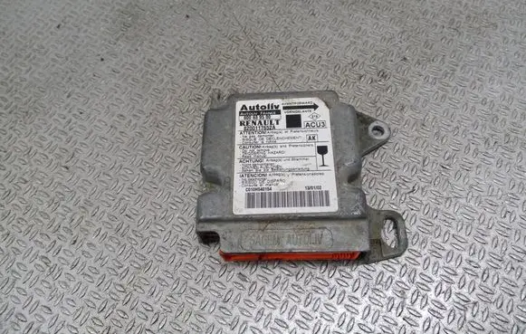 Renault Scenic I Airbag control unit/module 8200117652A