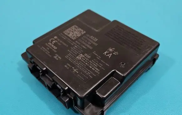 Opel Insignia B Central body control module 13518838 IMPRK1457983