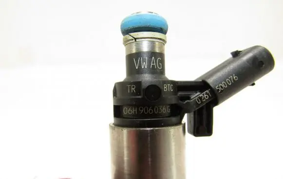 Audi A6 S6 C7 4G Fuel injector 06h906036g