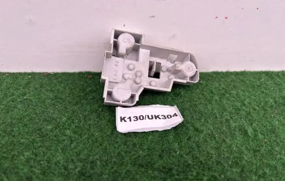 BMW 3 E46 Tail light bulb cover holder 8368761