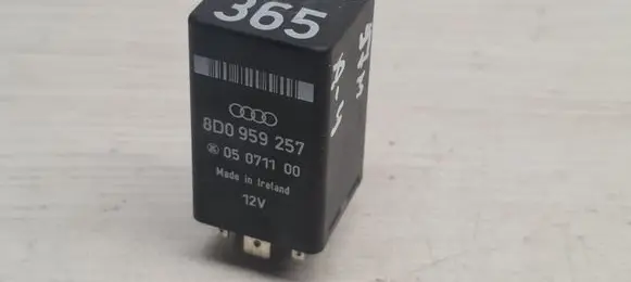 Audi A4 S4 B5 8D Other relay 8D0959257 05071100