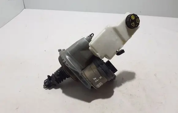 Volvo XC40 Brake booster 32334283