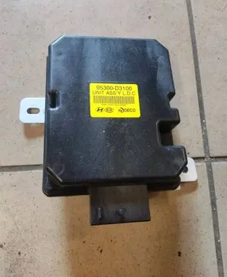 Hyundai Tucson TL Voltage converter/converter module 95300D3100 SA001808150207