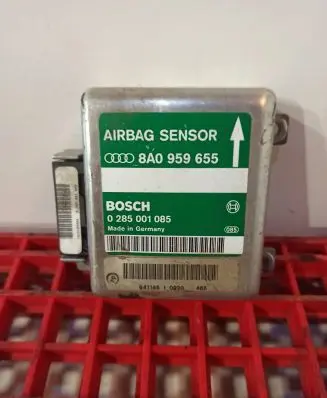 Audi A6 S6 C4 4A Airbag control unit/module 8A0959655 0285001085 94T14510920