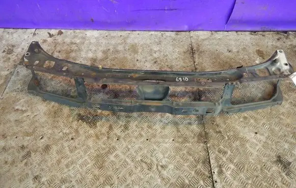 Volkswagen PASSAT B3 Front bodywork piece 