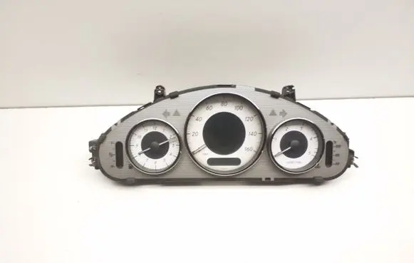 Mercedes-Benz CLS C219 Speedometer (instrument cluster) A2195402347