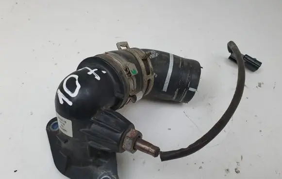 Renault Megane III Air intake duct part 147138070R