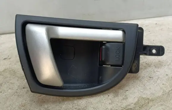 Hyundai Santa Fe Front door interior handle 82623CM000 826212B000