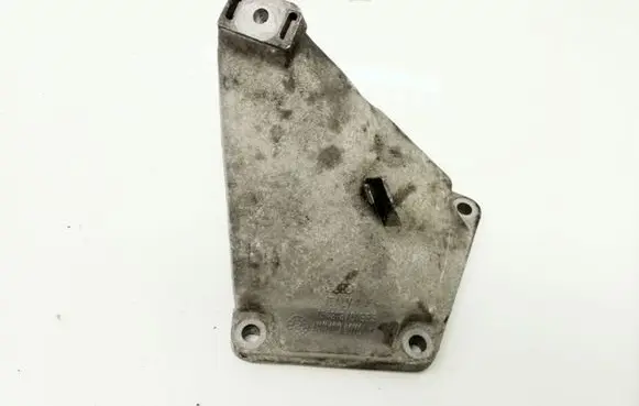 Volkswagen PASSAT B5.5 Engine mounting bracket 4B0199307C