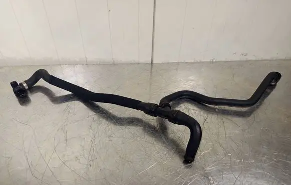BMW M3 e90 Engine coolant pipe/hose 7537315