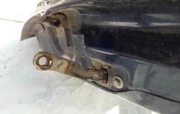 Opel Astra F Rear door check strap stopper
