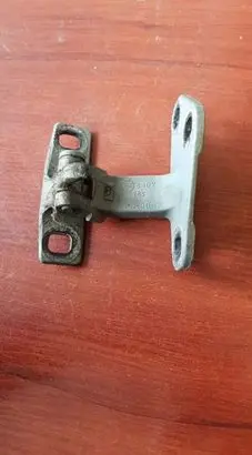BMW X5 E53 Tailgate hinge 8402183