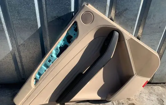 Mercedes-Benz GLE (W166 - C292) Coupe rear side trim panel 