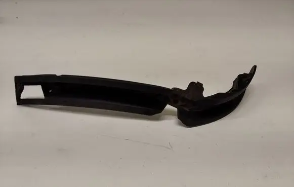 Volkswagen PASSAT B6 Front bumper mounting bracket 3C0807178