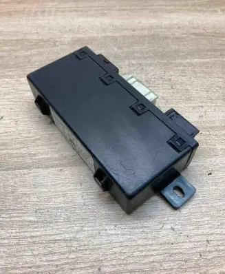 BMW 5 E39 Door control unit/module 8377601 689667