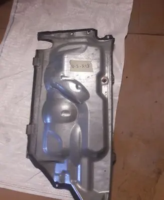 Volvo XC60 Heat shield in engine bay 