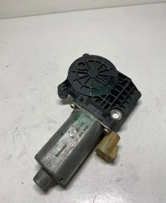 Mercedes-Benz ML W163 Front door window regulator motor 6004PA1032