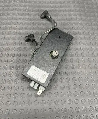 Jaguar XF X250 Aerial antenna amplifier 8X2318C847AB