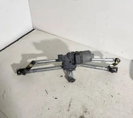 Skoda Fabia Mk1 (6Y) Front wiper linkage and motor 6Q1955119A 0390241524 0308142
