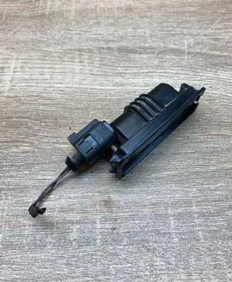 Volkswagen Polo Number plate light 1J6943021B WithPlug
