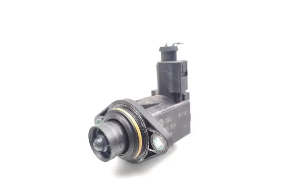 Volkswagen Golf V Turbo solenoid valve 03C145710D
