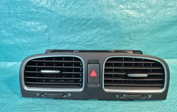 Volkswagen Golf VI Dash center air vent grill 5K0819728M 5K0815736