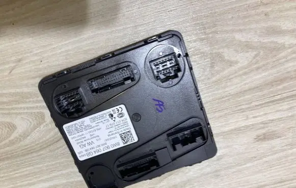 Audi A5 Other control units/modules 8W0907064GB 8W0907064DB