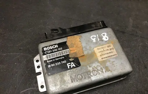 Opel Zafira A Engine control unit/module 0261200102 90233740