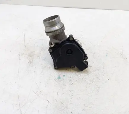Nissan Qashqai Throttle valve 270100983 8200614985F